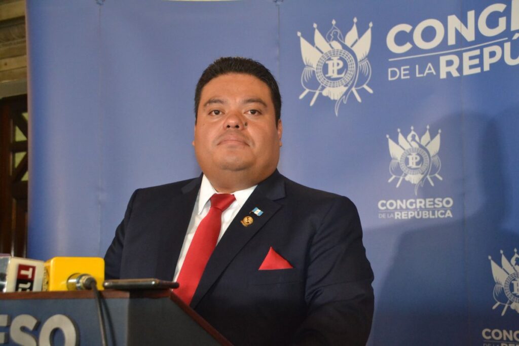 Hospitalizan al presidente del Congreso de Guatemala por gravedad en su diagnóstico de COVID19 hospitalizan-al-presidente-del-congreso-de-guatemala-por-gravedad-en-su-diagnostico-de-covid19
